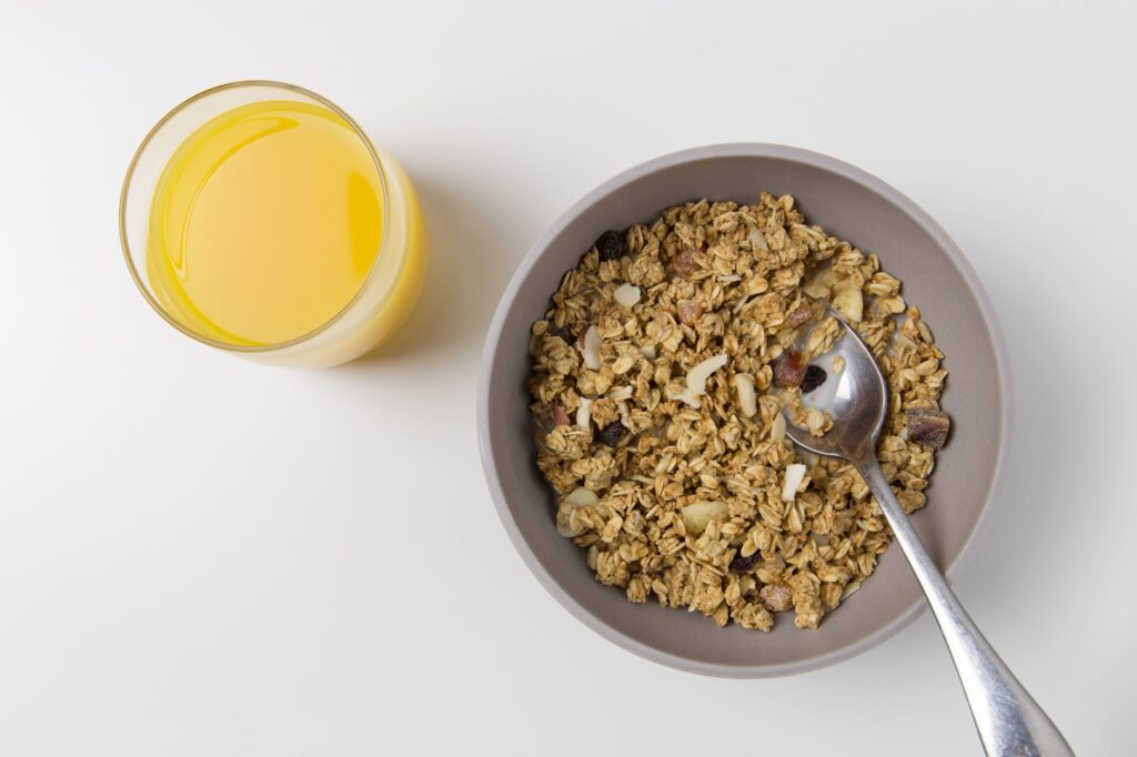 pexels photo 543730 1024x682 - Healthy Breakfast Ideas: Easy High Protein Nutty Oatmeal